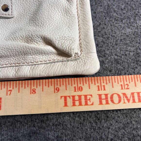 Fossil Sutter Crossbody Bag Purse White Pebbled Leather Pockets Soft 75082 - Picture 2 of 16